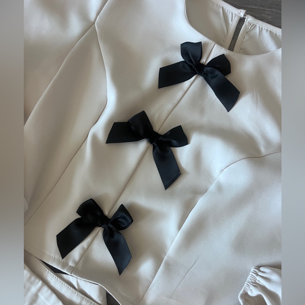 Matching Bow Set - Picture 2 of 7